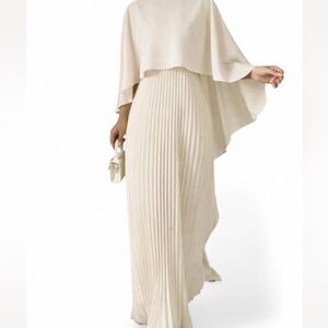 Elegant Cream Pleated Maxi Dress